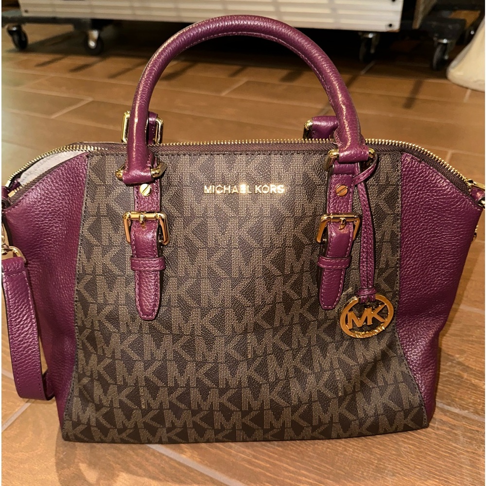 Michael Kors Leather Classic Purse